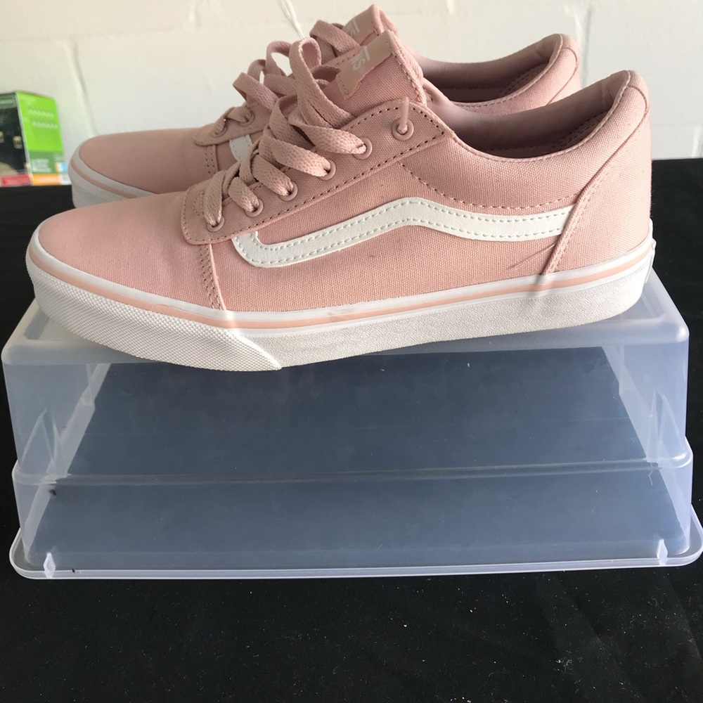 Vans - Picture 2 of 5